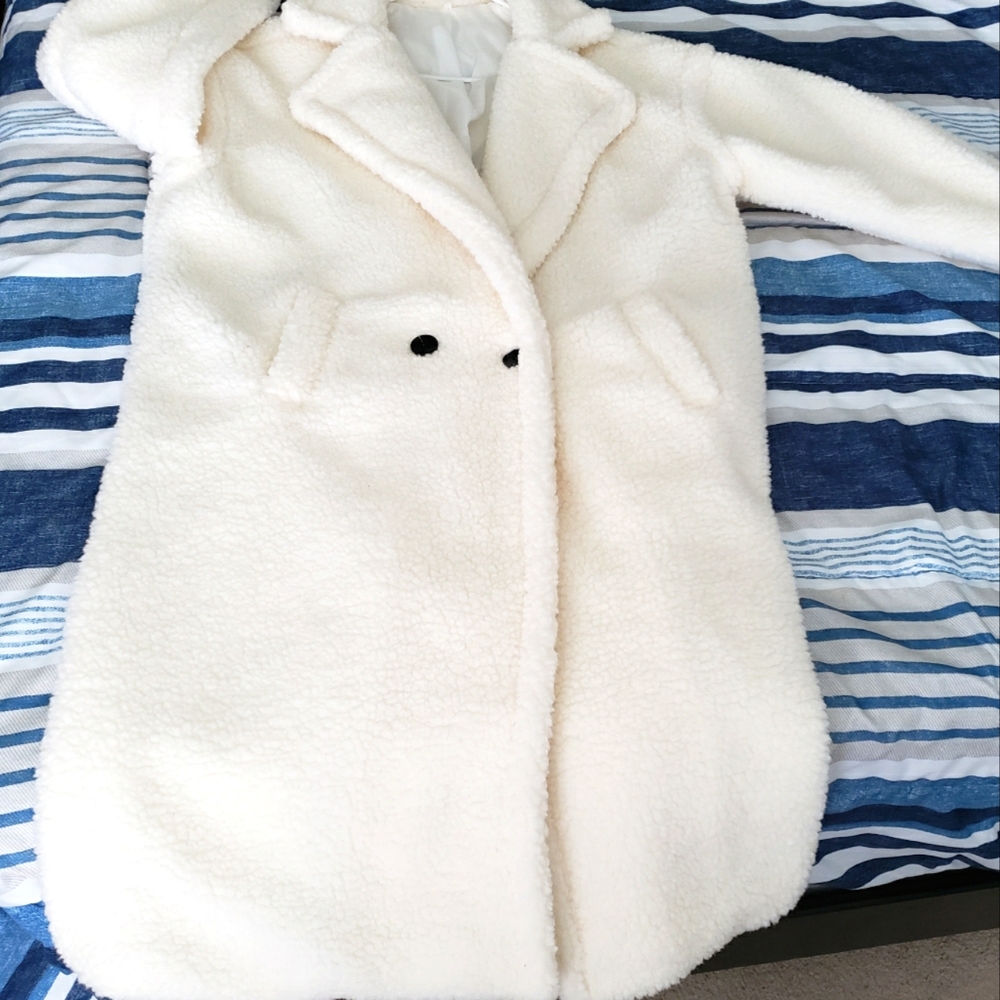 New without tags sz large teddy bear  style trench coat cream white
